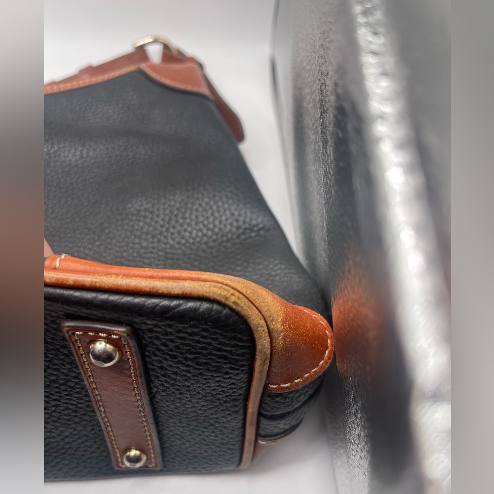 Dooney & Bourke Pebble Grain Leather Black Hobo Shoulder Purse (Pre-Owned) - Picture 6 of 16
